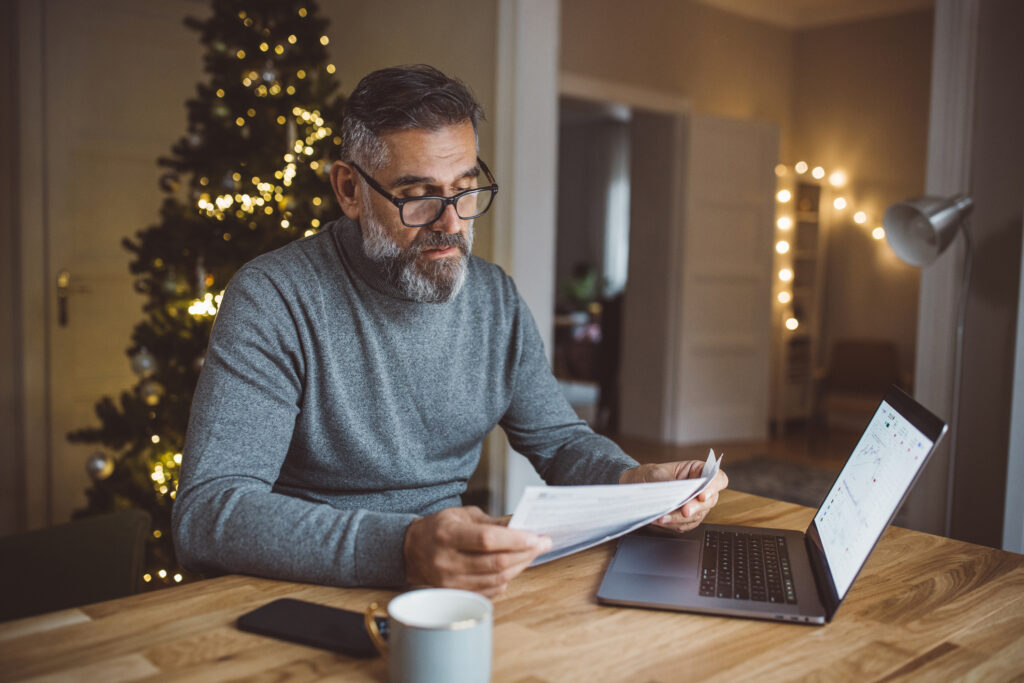 5 Year-End Financial Moves for the Holidays Winnow Wealth
